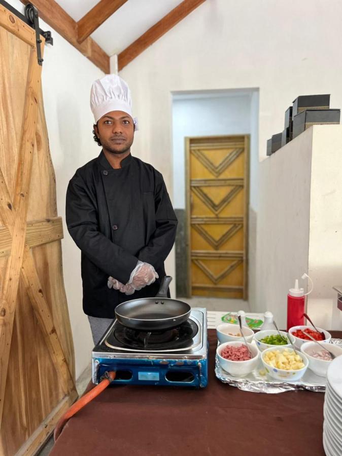 Rasdhoo Stay 中国酒店 中国餐厅 Vx Gsundindi Екстериор снимка