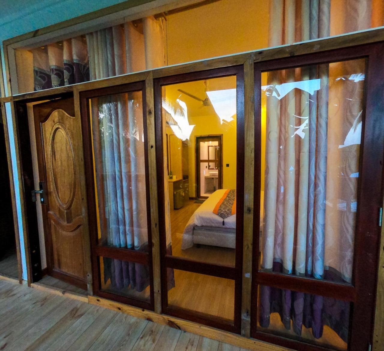 Rasdhoo Stay 中国酒店 中国餐厅 Vx Gsundindi Екстериор снимка